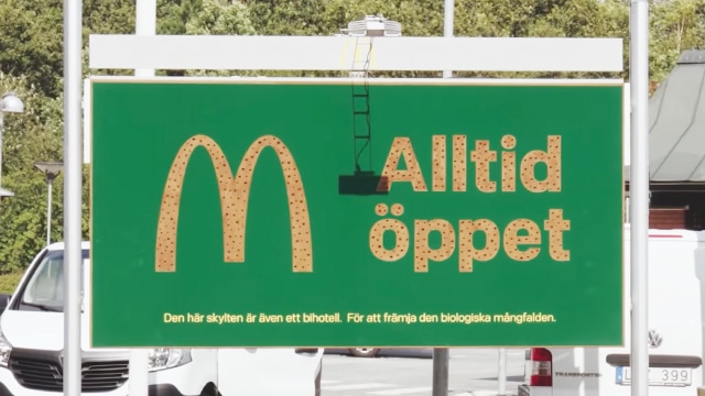 Mcdonald Ubah Papan Iklan Menjadi Hotel Lebah Greeners Co